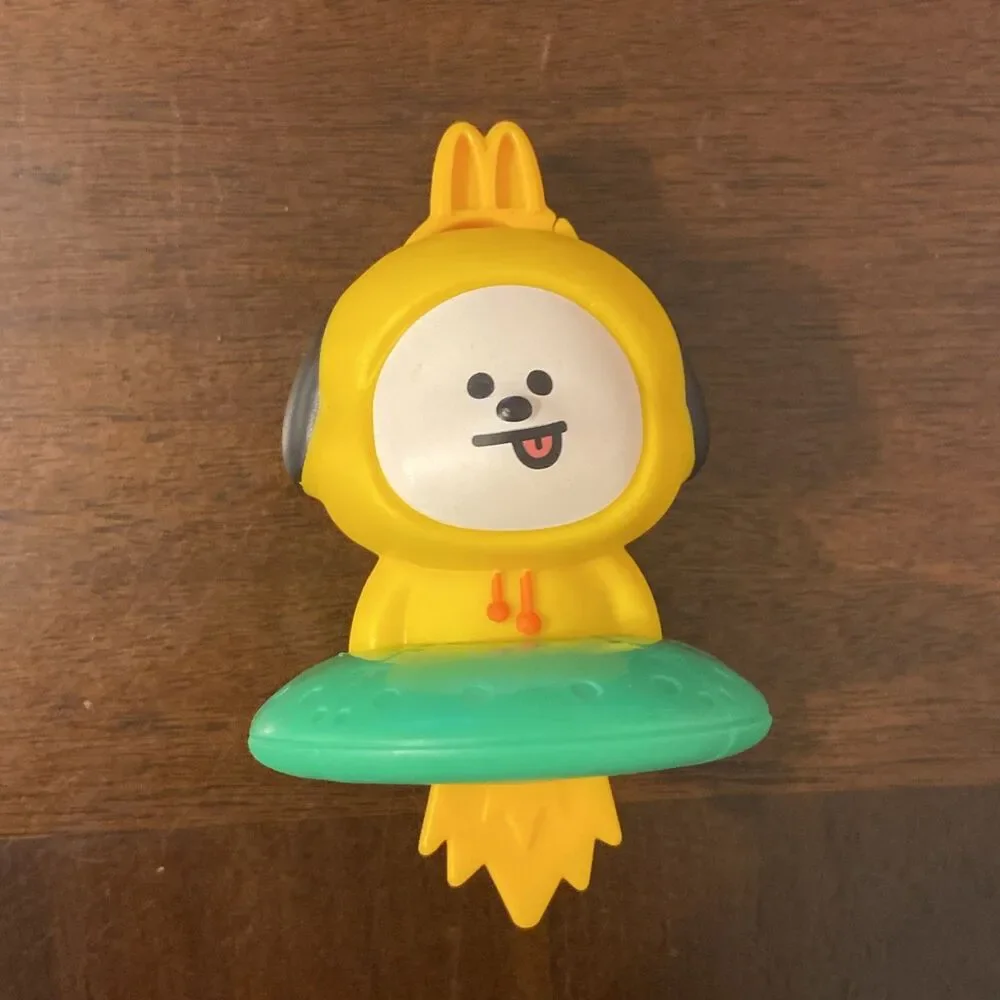 McDonald's BT21 Happy Meal Toys Set of 5 UFO Spinner Figures Yellow Hanger